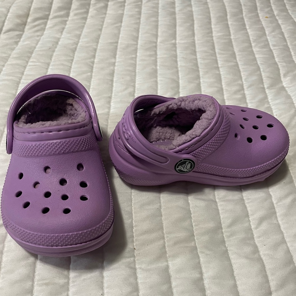 CROCS lined toddler size 5